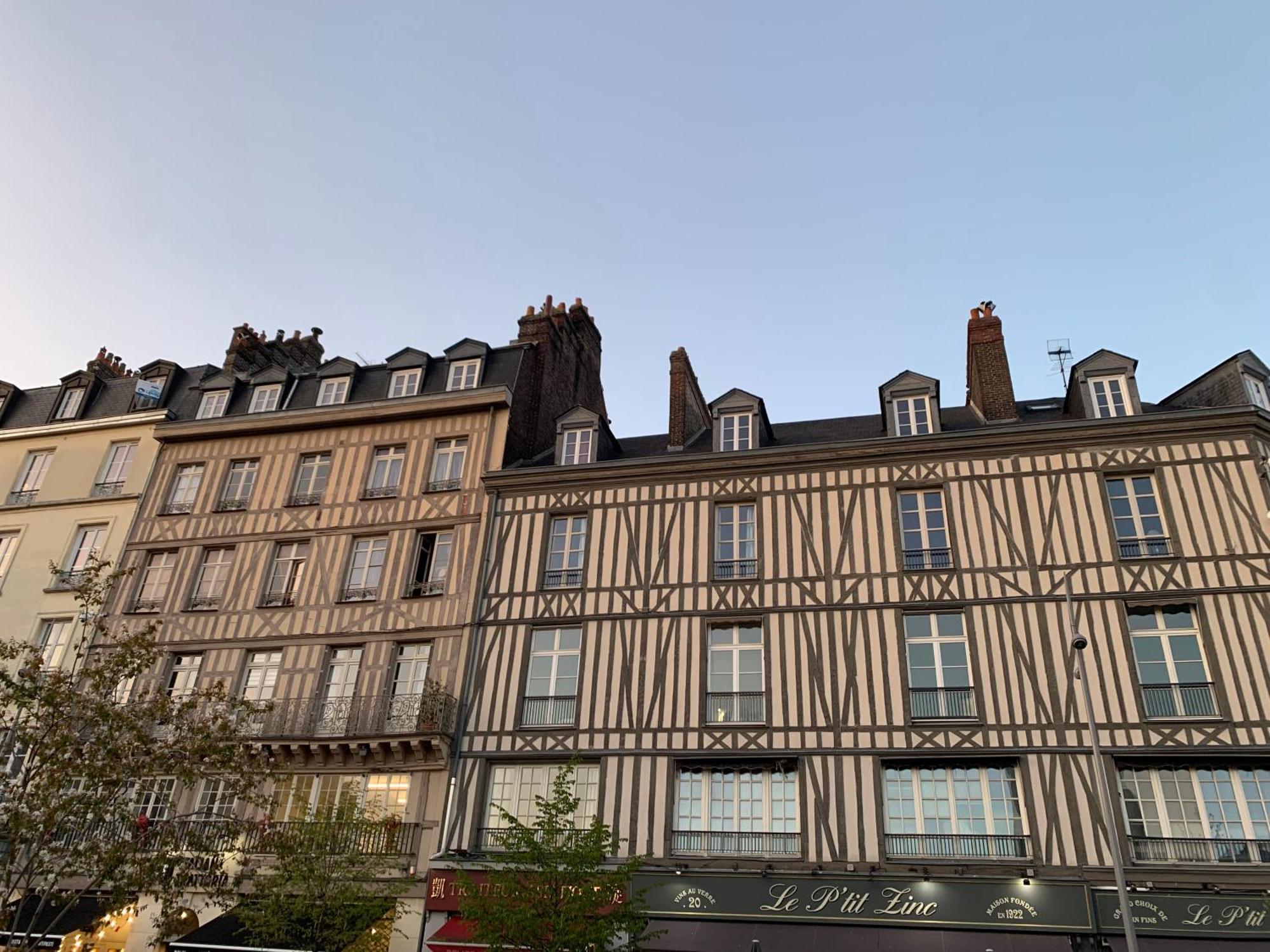 Terres De France - Appart Hotel Rouen Flaubert Exterior photo